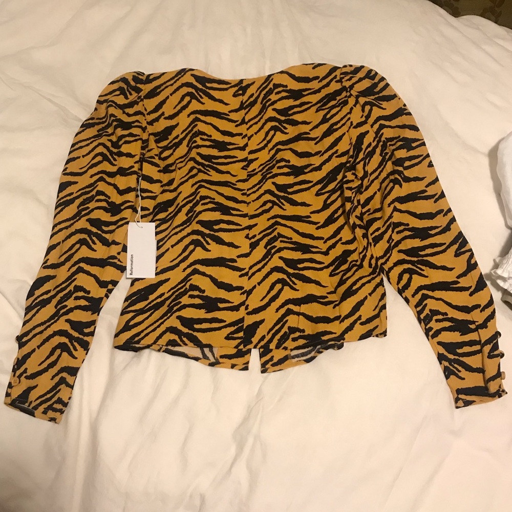 SOLD.NWT Reformation Tigress Notta Blouse - Picture 5 of 6